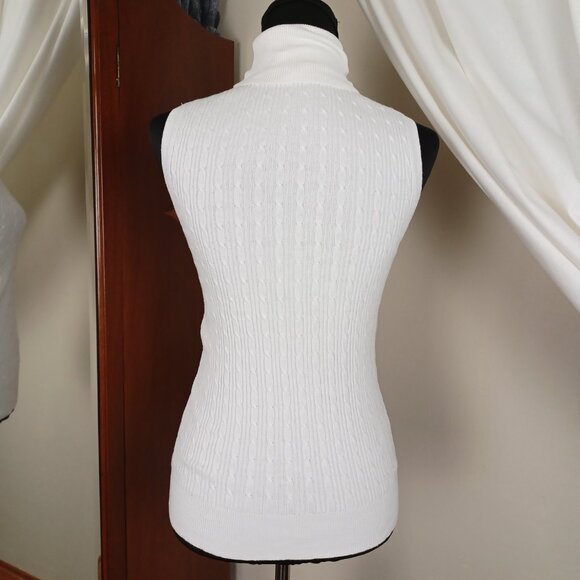 Fall '07 GAP Pristine White Cable Knit Sleeveless Turtleneck - Picture 4 of 9